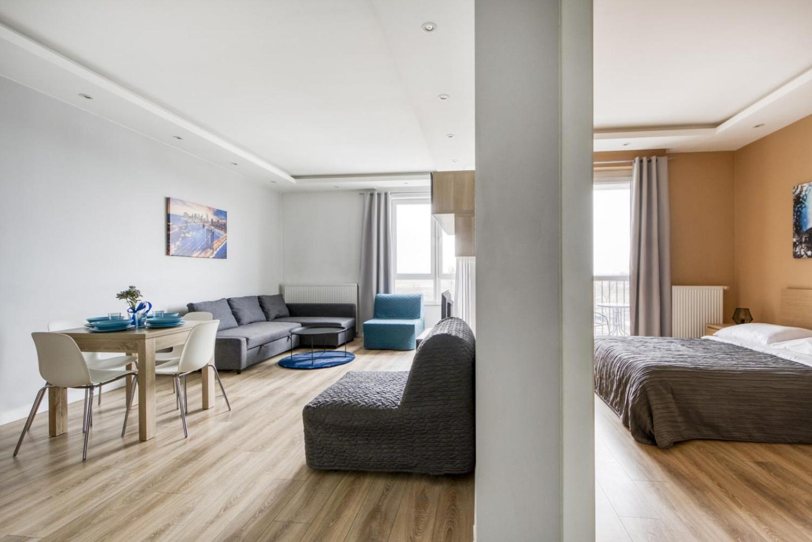 In Apartments Okecie Warsaw Exterior photo